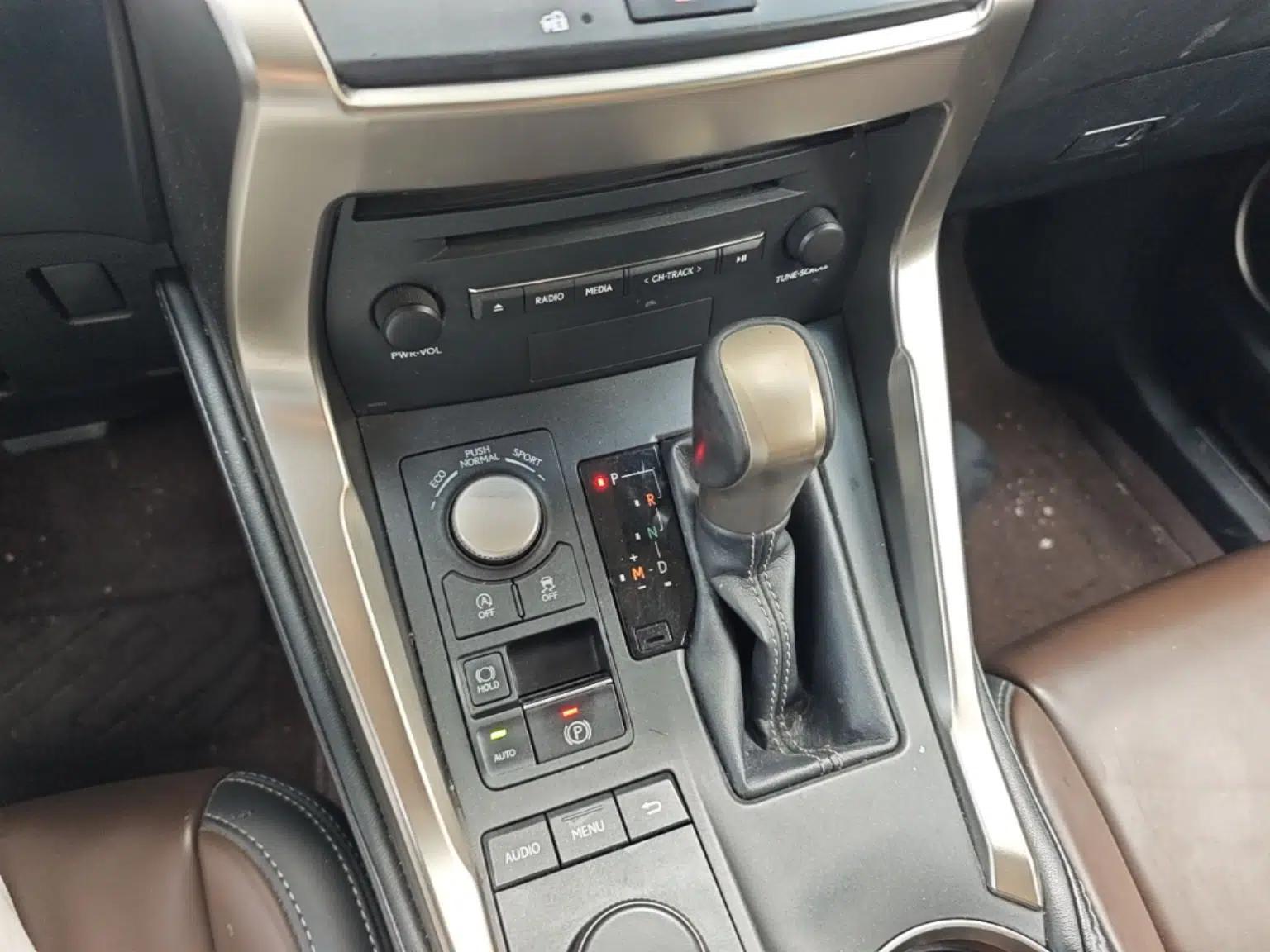 Lexus NX 2015 200 Front-Wheel Drive X-Trail SE Edition — миниатюра 21