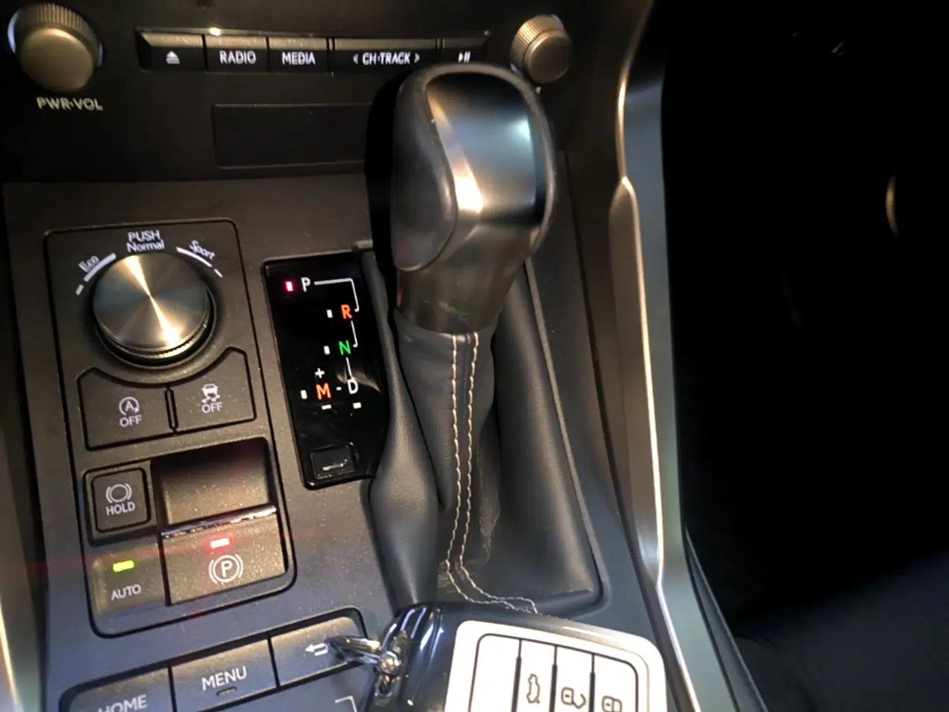 Lexus NX 2020 200 Front-Wheel Drive Freeline Edition China VI Standard — миниатюра 23