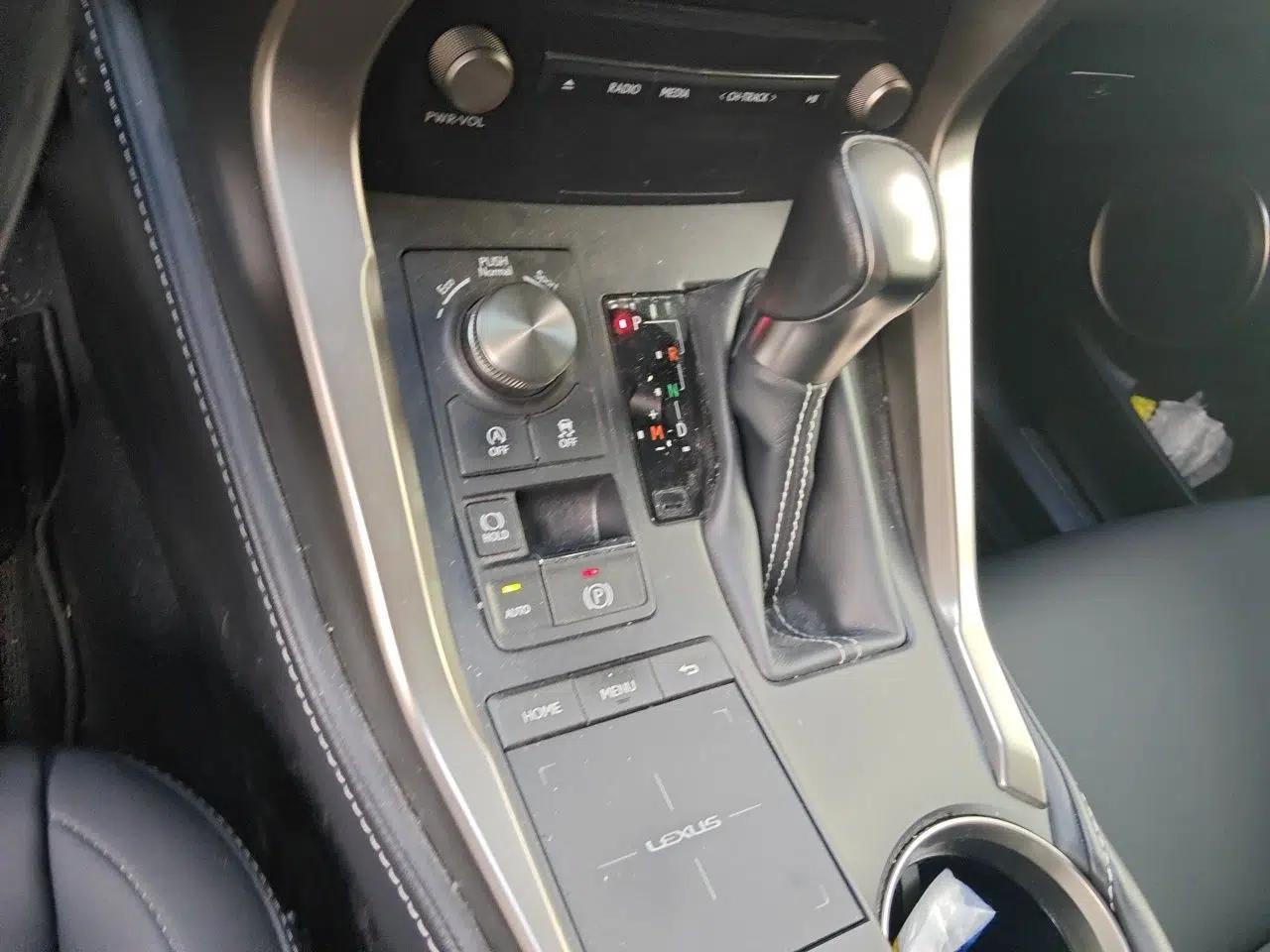 Lexus NX 2020 200 Front-Wheel Drive Vmotion Edition China VI Standard — миниатюра 11