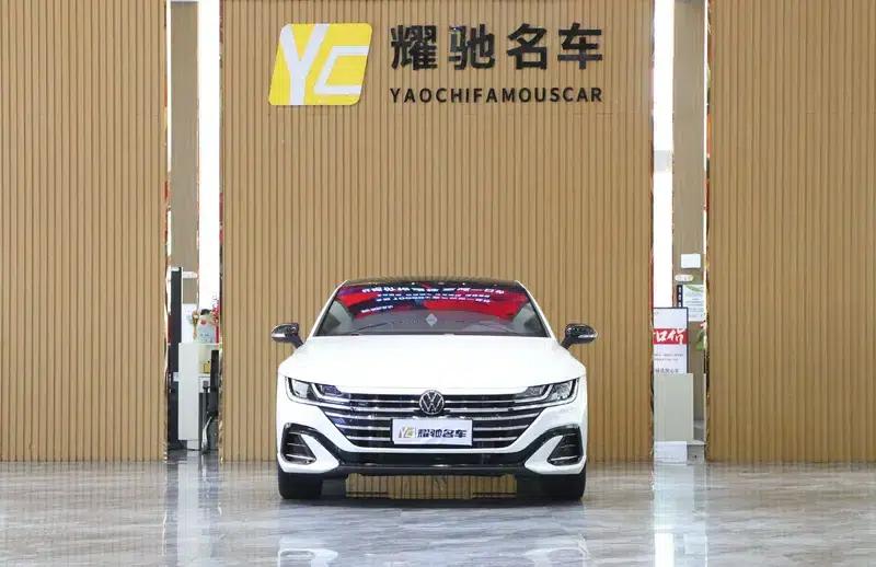 Volkswagen CC 2024 380TSI Striking Edition — миниатюра 2