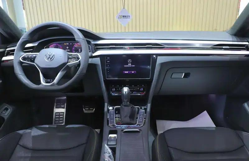 Volkswagen CC 2024 380TSI Striking Edition — миниатюра 11