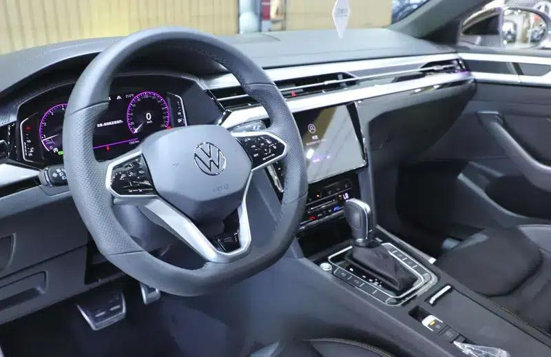 Volkswagen CC 2024 380TSI Striking Edition — миниатюра 14