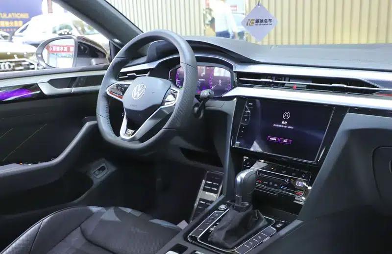 Volkswagen CC 2024 380TSI Striking Edition — миниатюра 16