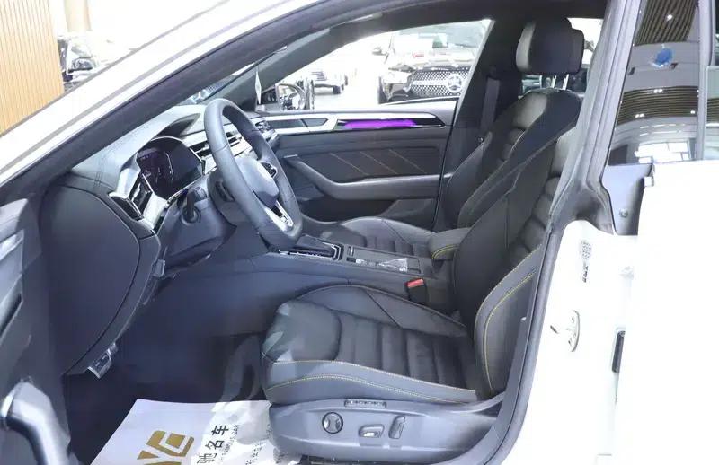 Volkswagen CC 2024 380TSI Striking Edition — миниатюра 17