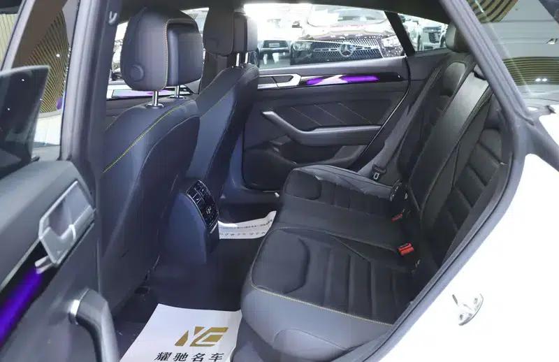 Volkswagen CC 2024 380TSI Striking Edition — миниатюра 18