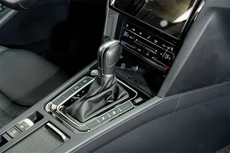 Volkswagen CC 2021 Shooting Brake 380TSI Hunter Edition — миниатюра 17