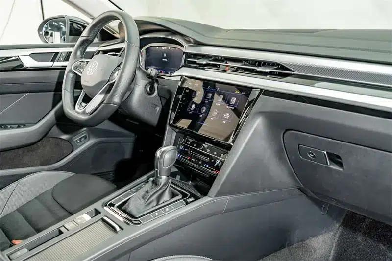 Volkswagen CC 2021 380TSI Striking Edition — миниатюра 13