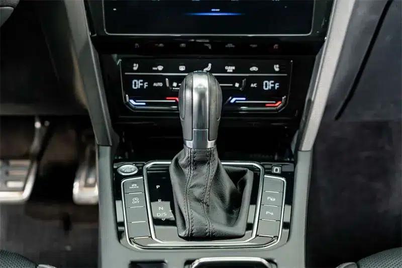Volkswagen CC 2021 380TSI Striking Edition — миниатюра 17