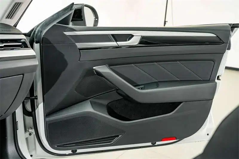 Volkswagen CC 2021 380TSI Striking Edition — миниатюра 8