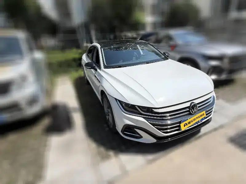 Volkswagen CC 2023 380TSI Striking Edition — миниатюра 3