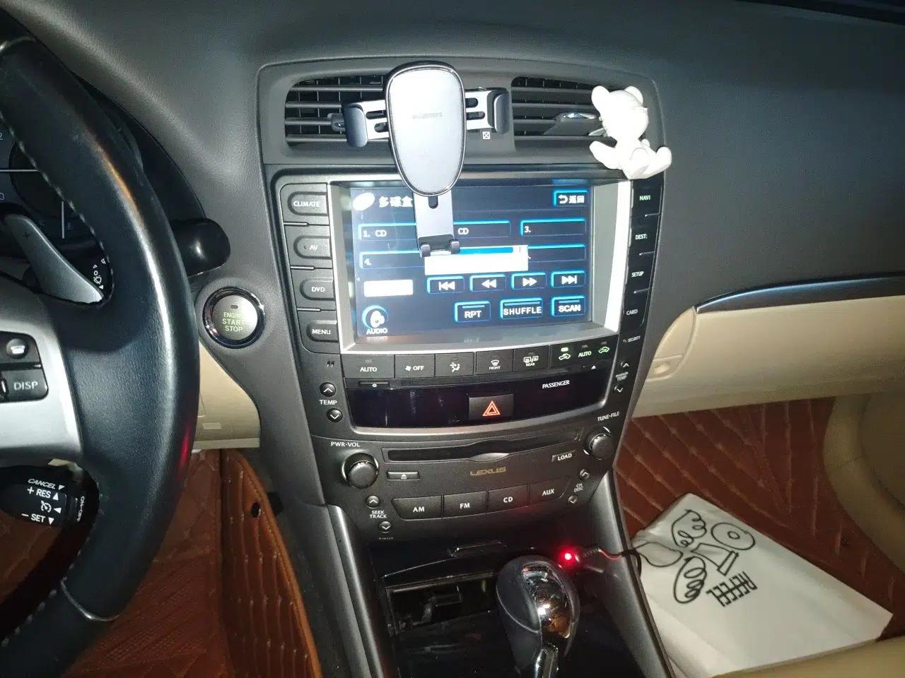Lexus IS 2011 250 Sport Edition — миниатюра 13