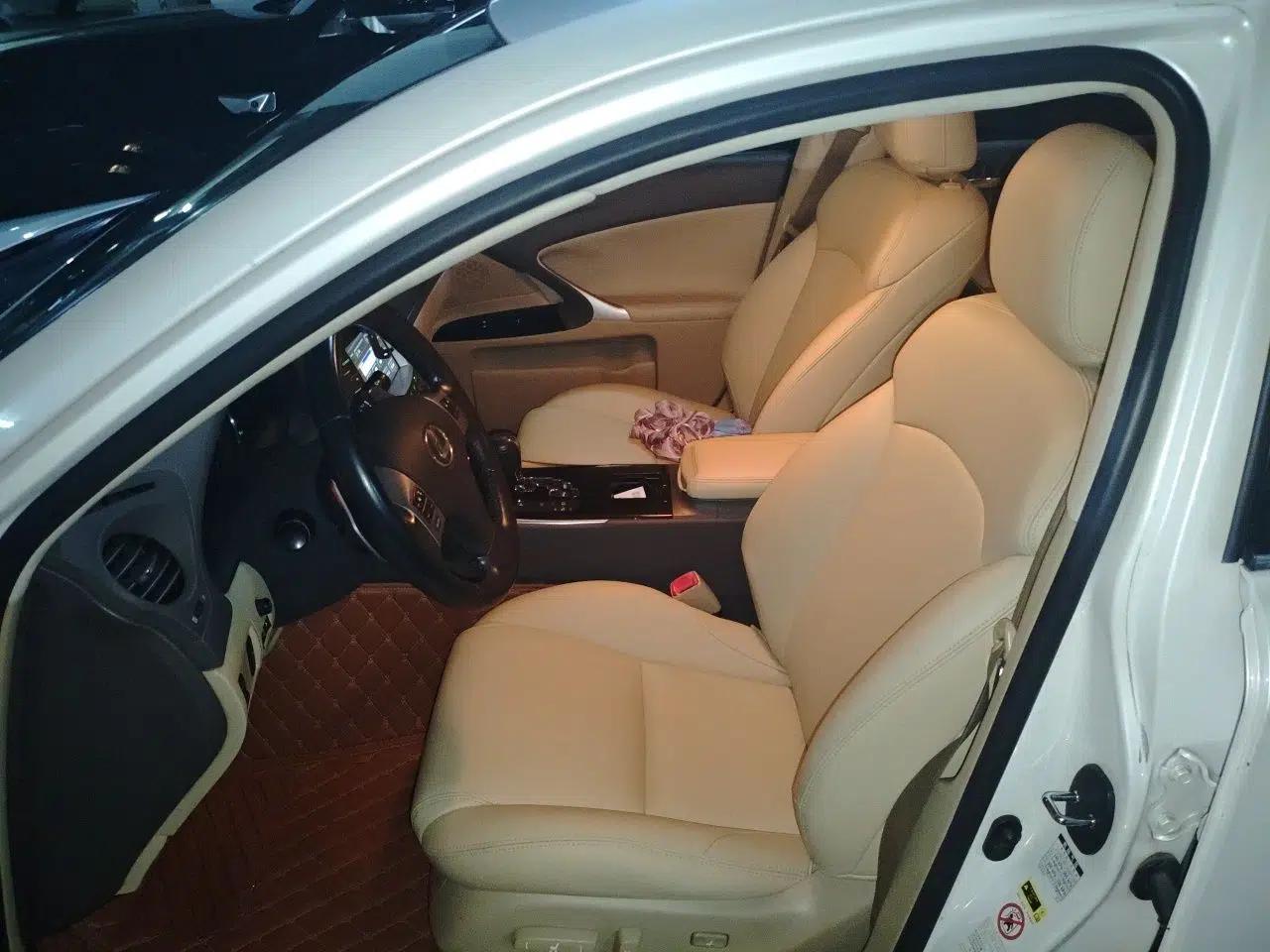 Lexus IS 2011 250 Sport Edition — миниатюра 15
