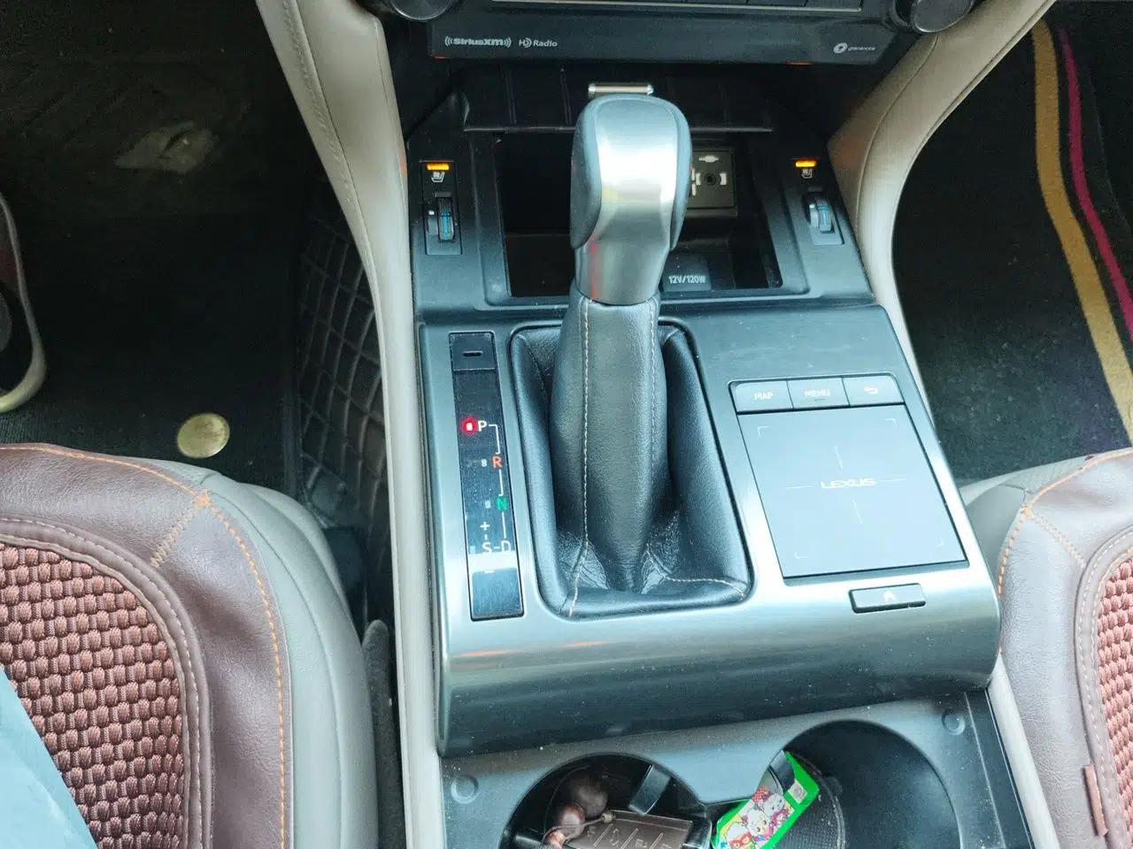 Lexus GX 2021 Lexus GX460 Gasoline-Powered 7-Seater Automatic 4.6T Compact Off-Road Passenger Vehicle — миниатюра 14
