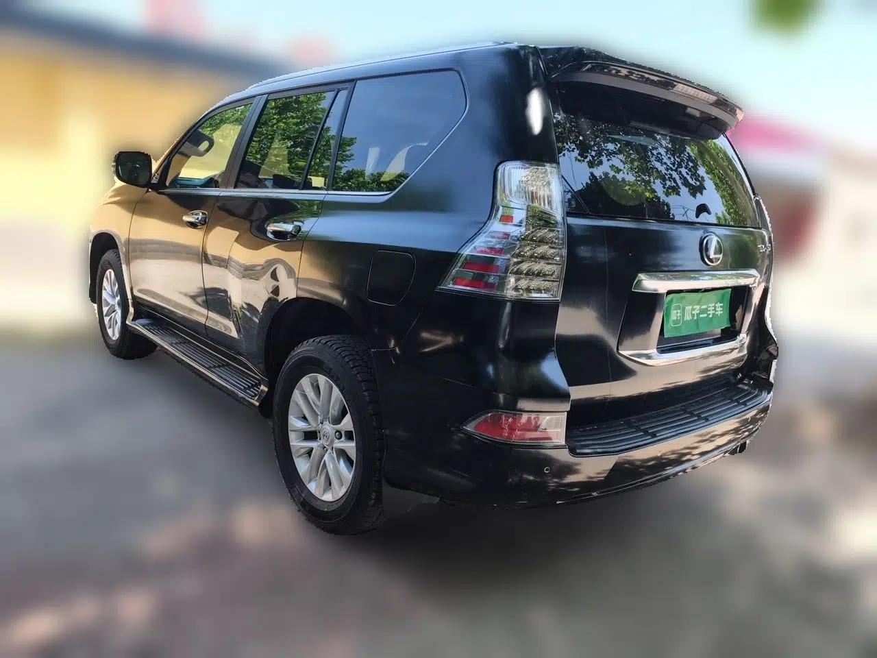Lexus GX 2021 Lexus GX460 Gasoline-Powered 7-Seater Automatic 4.6T Compact Off-Road Passenger Vehicle — миниатюра 4