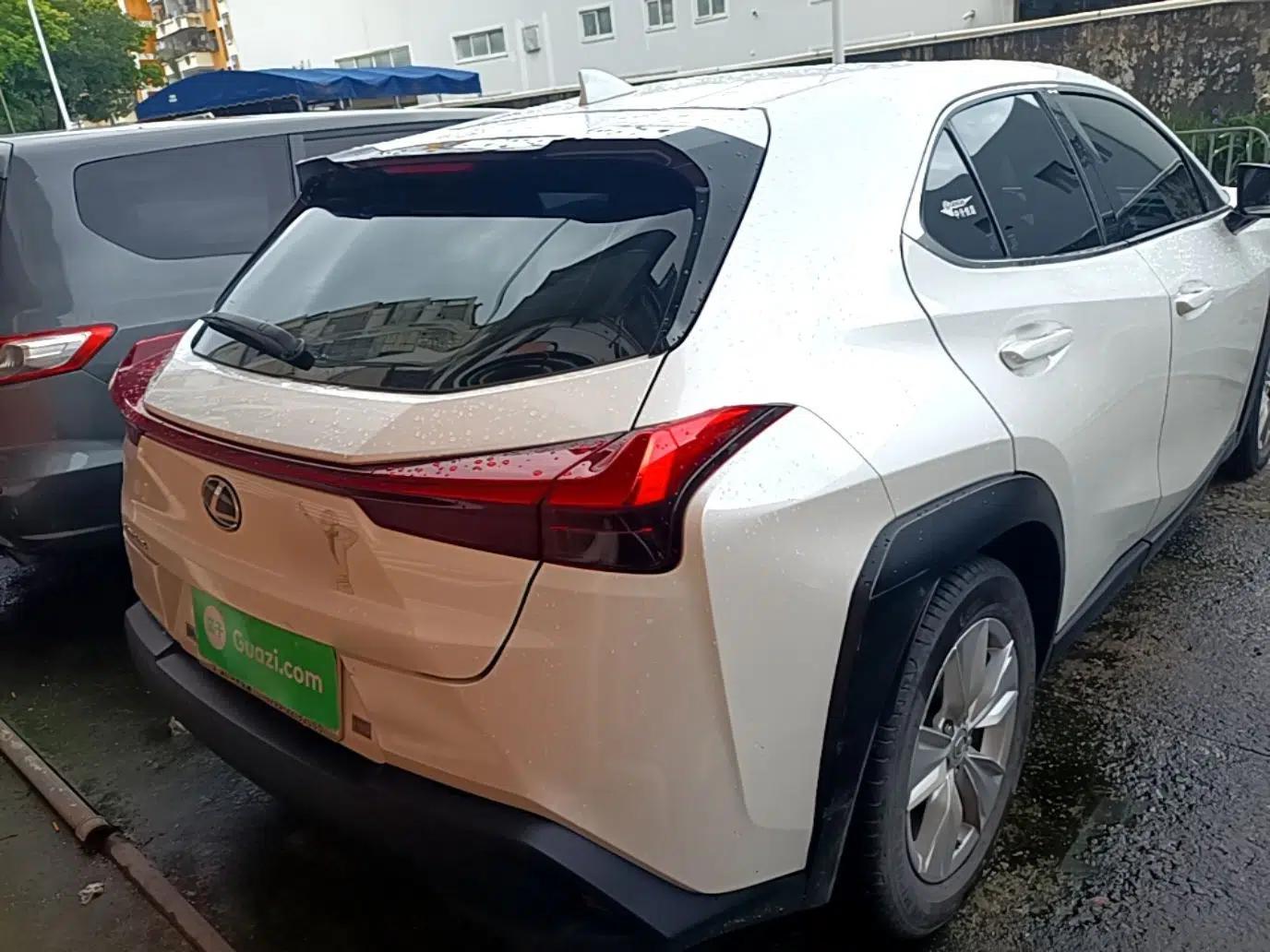 Lexus UX 2020 200 Special Edition — миниатюра 5