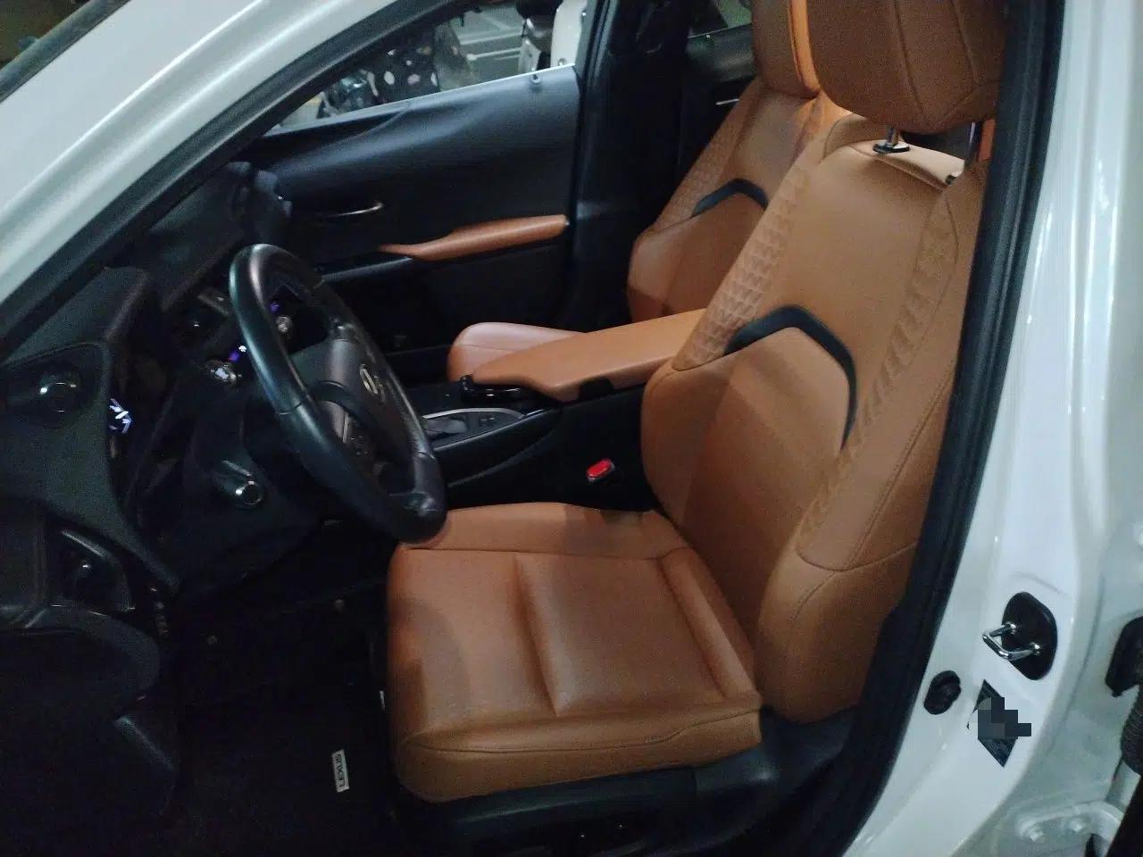 Lexus UX 2020 200 Special Edition — миниатюра 15