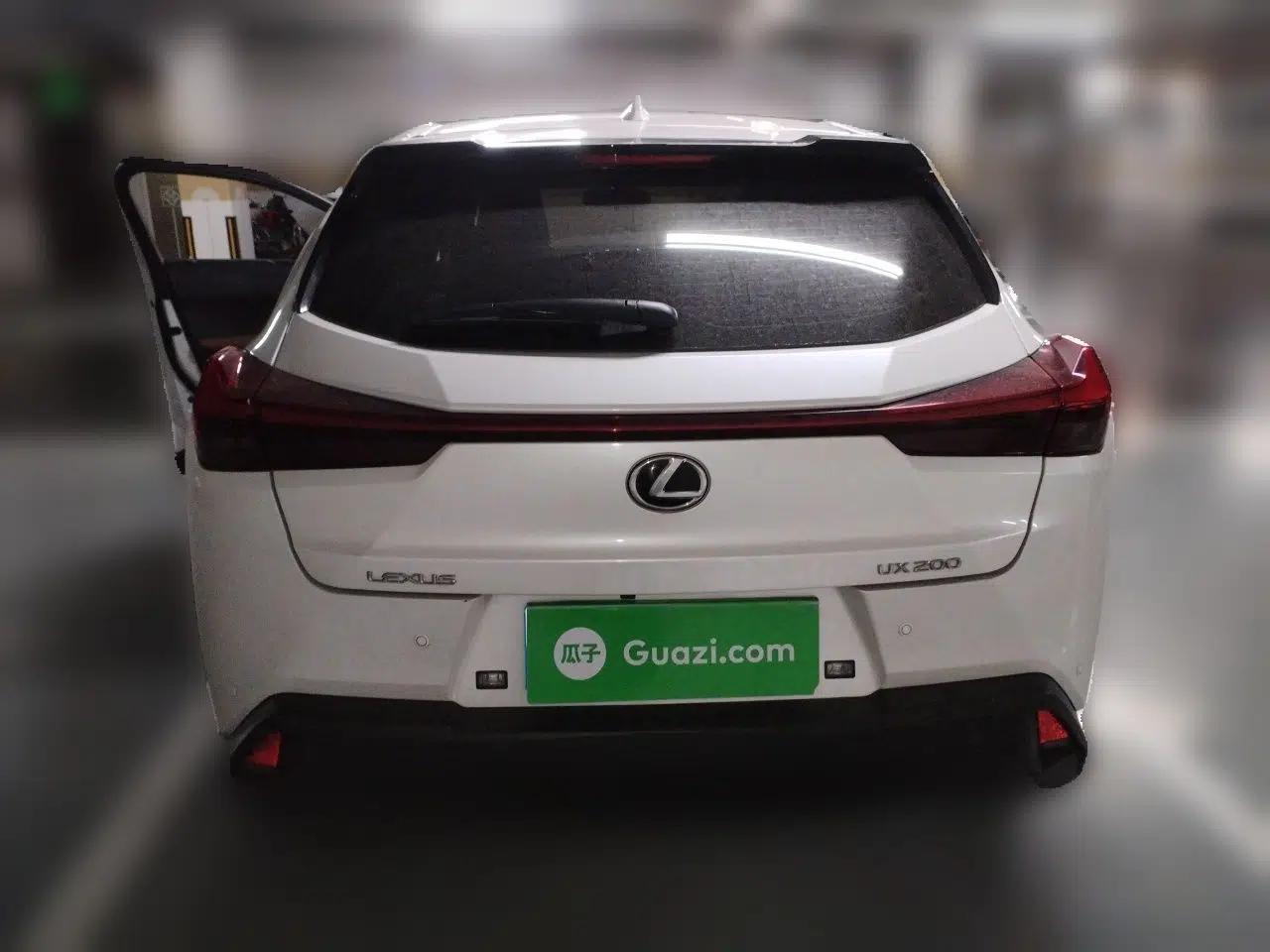 Lexus UX 2020 200 Special Edition — миниатюра 5