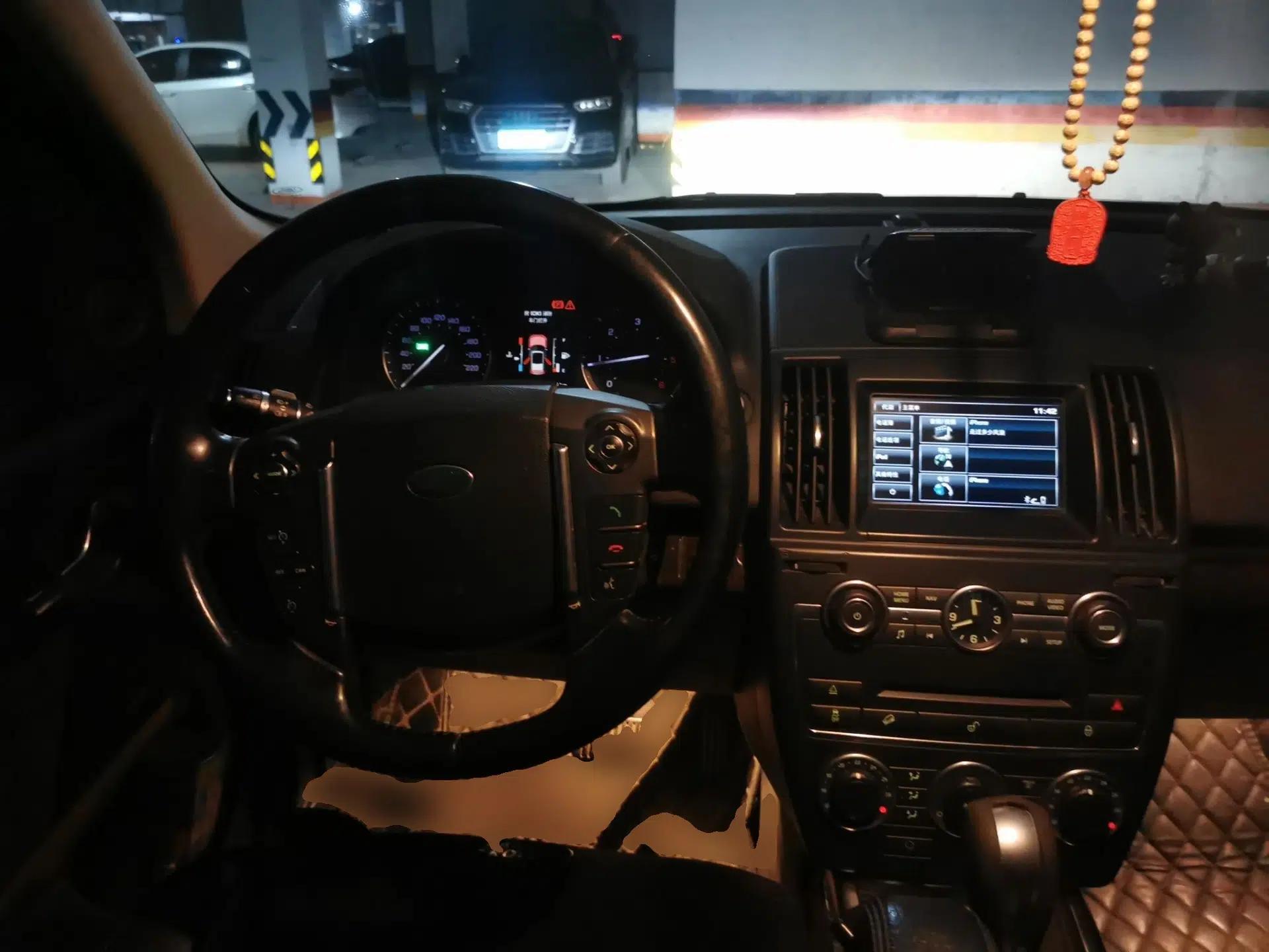 Land Rover Freelander 2 2013 2.2T SD4 SE Diesel Edition — миниатюра 10