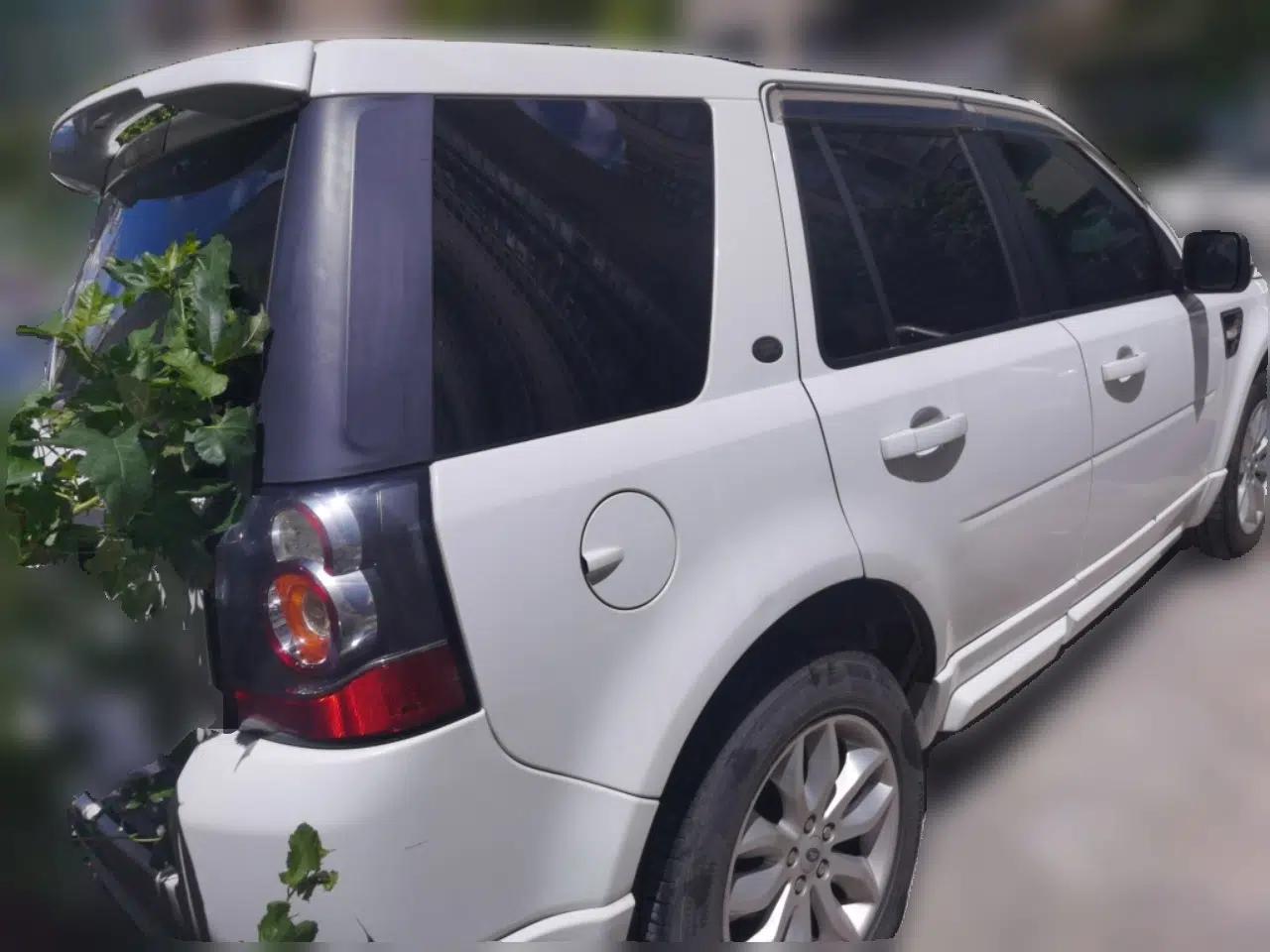 Land Rover Freelander 2 2013 2.0T Si4 HSE Gasoline Version — миниатюра 6