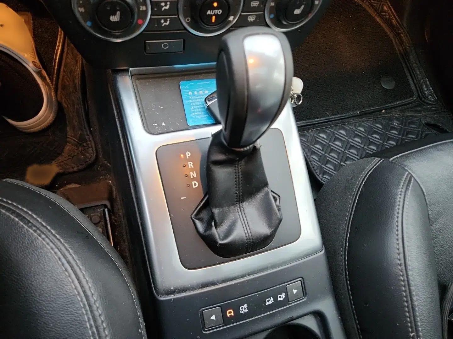 Land Rover Freelander 2 2015 2.0T Si4 XS Collection Edition — миниатюра 13
