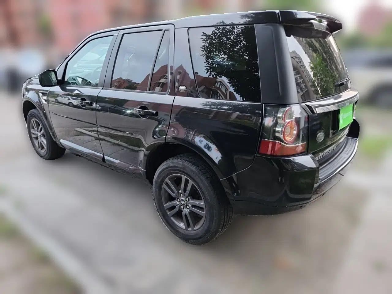 Land Rover Freelander 2 2015 2.0T Si4 XS Collection Edition — миниатюра 4