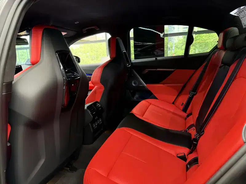 BMW M5 PHEV 2025 Model M5 — миниатюра 14
