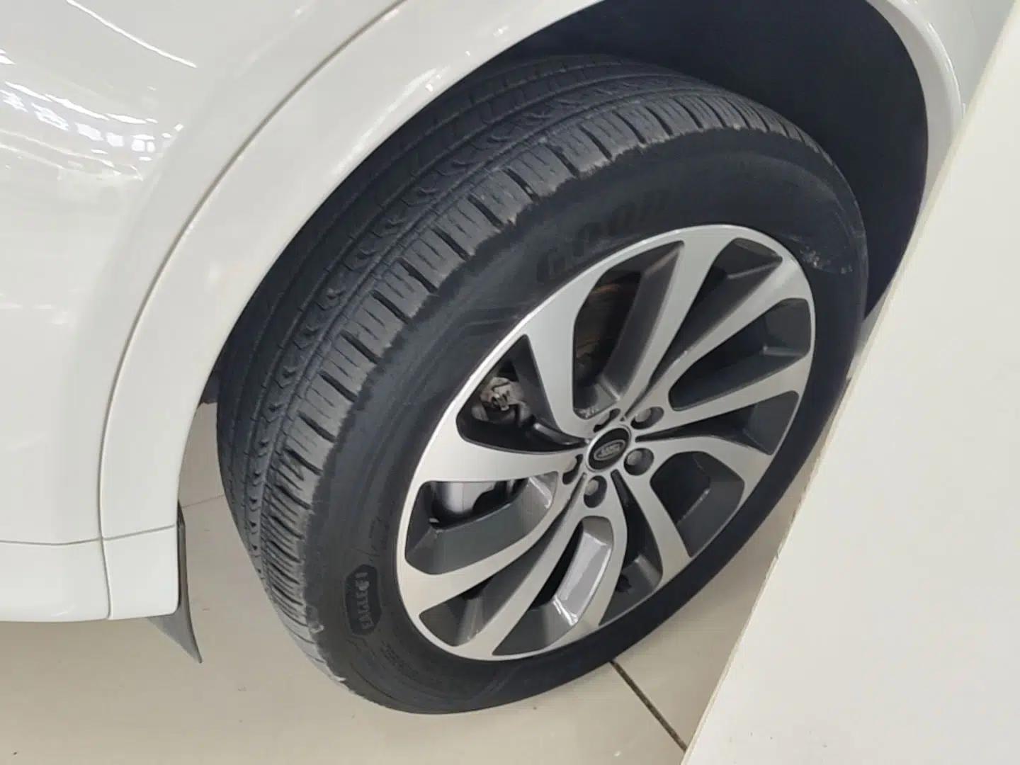 Land Rover Discovery Sport New Energy 2024 1.5T P300e Plug-in Hybrid Electric Version — миниатюра 10