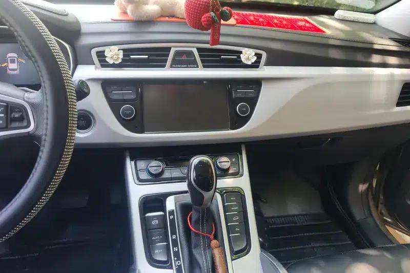 Geely Boyue 2016 1.8TD Automatic Intelligent Connectivity Model — миниатюра 12