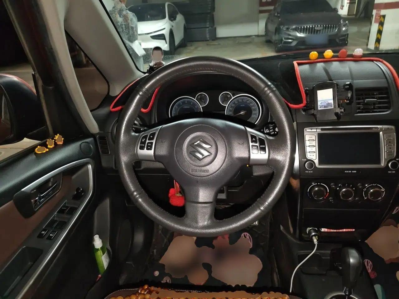 Suzuki SX4 2013 Koleos 1.6L Automatic Sport Model — миниатюра 10
