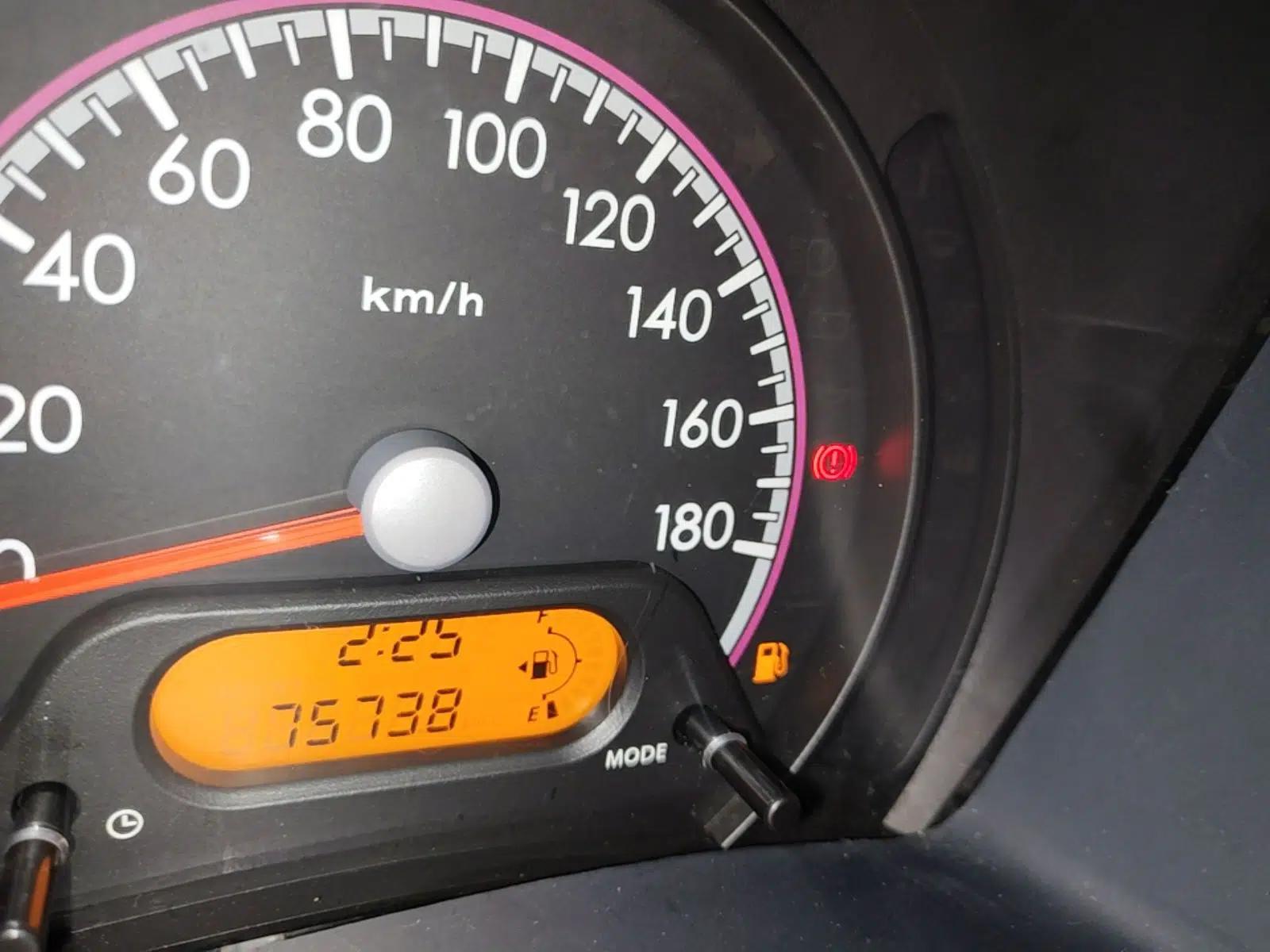 Suzuki Alto 2013 1.0L Manual Luxury Model — миниатюра 14