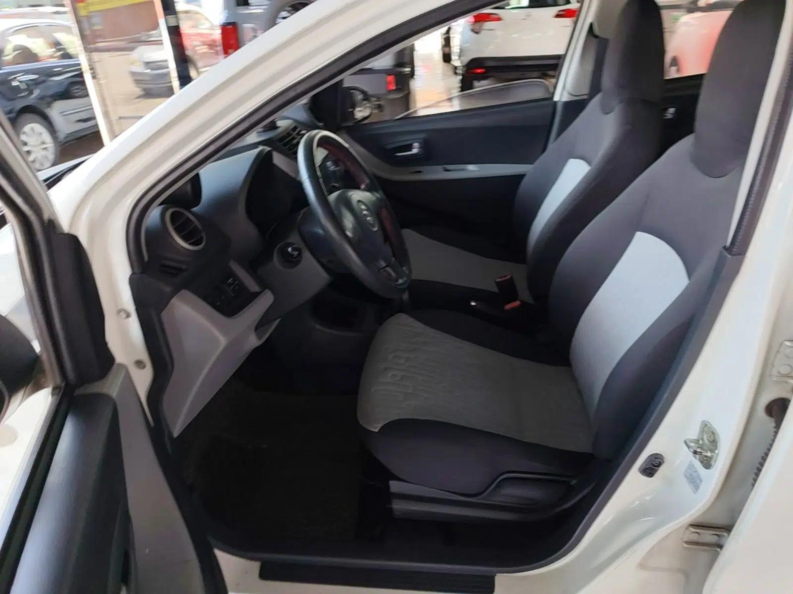 Suzuki Alto 2013 1.0L Manual Luxury Model — миниатюра 17