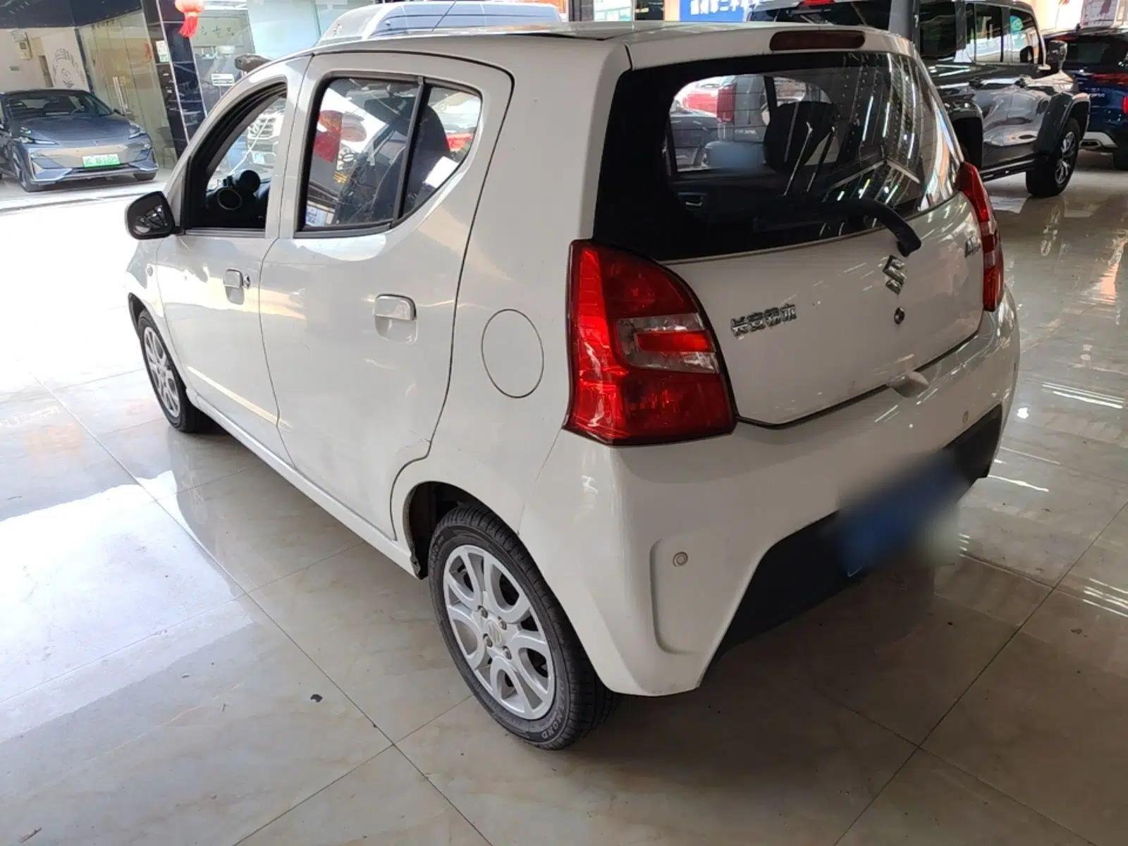 Suzuki Alto 2013 1.0L Manual Luxury Model — миниатюра 4