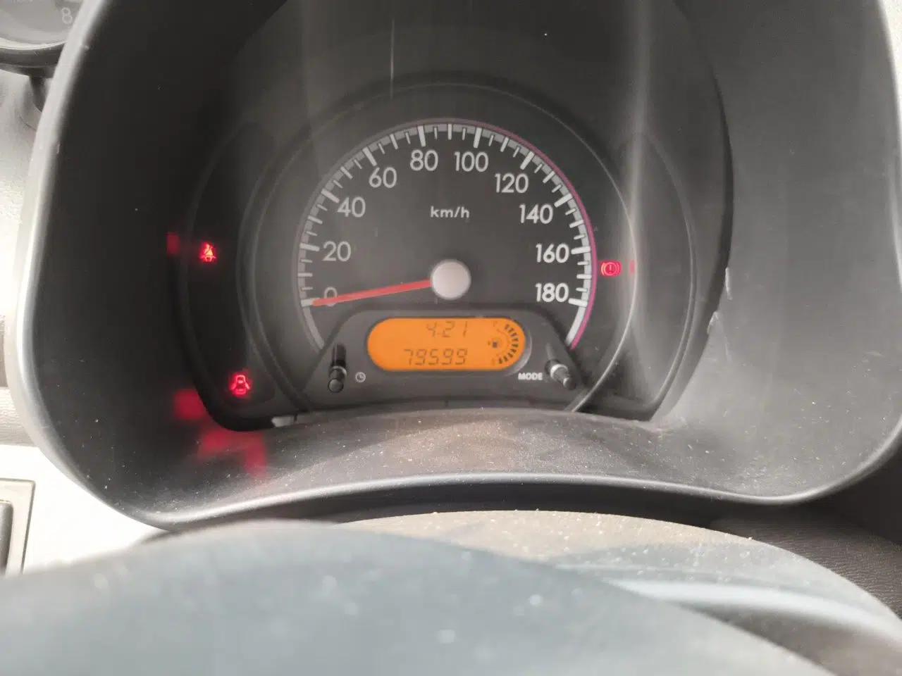 Suzuki Alto 2013 1.0L Manual Luxury Model — миниатюра 11