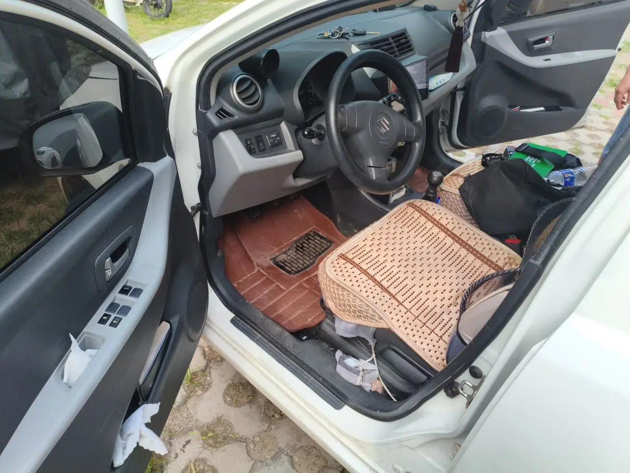 Suzuki Alto 2013 1.0L Manual Luxury Model — миниатюра 16