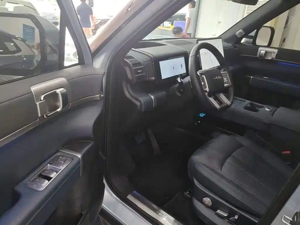 Titanium 7 2025 Model 190KM 4WD Ultra Edition — миниатюра 16