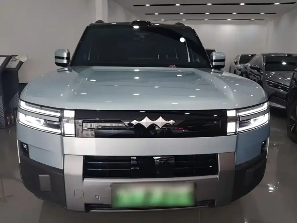 Titanium 7 2025 Model 190KM 4WD Ultra Edition — миниатюра 3