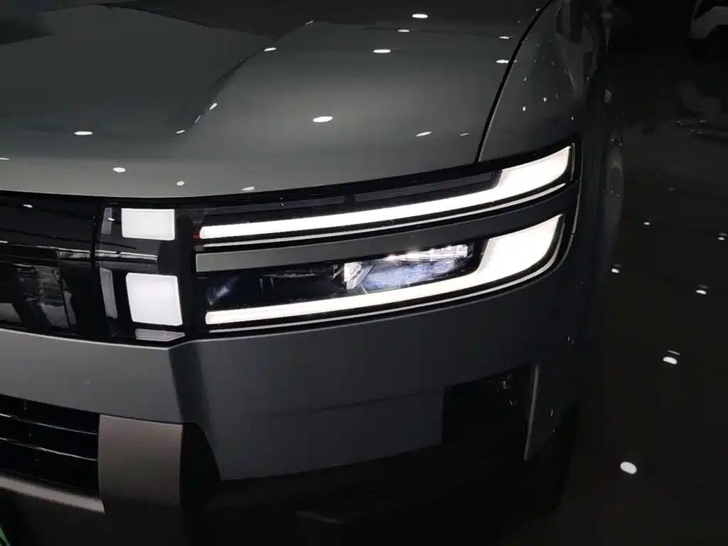 Titanium 7 2025 Model 190KM 4WD Ultra Edition — миниатюра 24