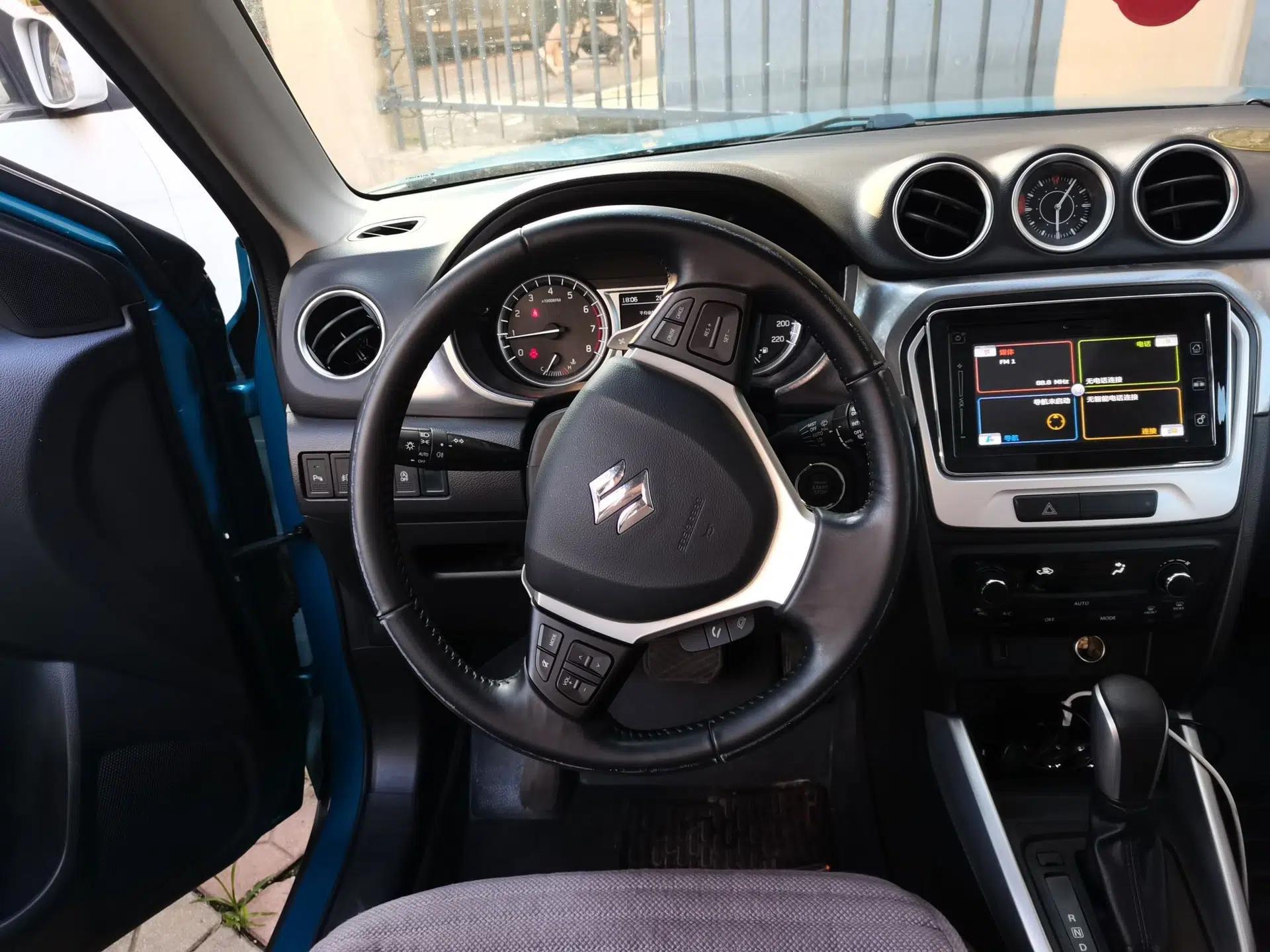Suzuki Vitara 2016 1.4T Automatic Two-Wheel Drive Luxury Version — миниатюра 10