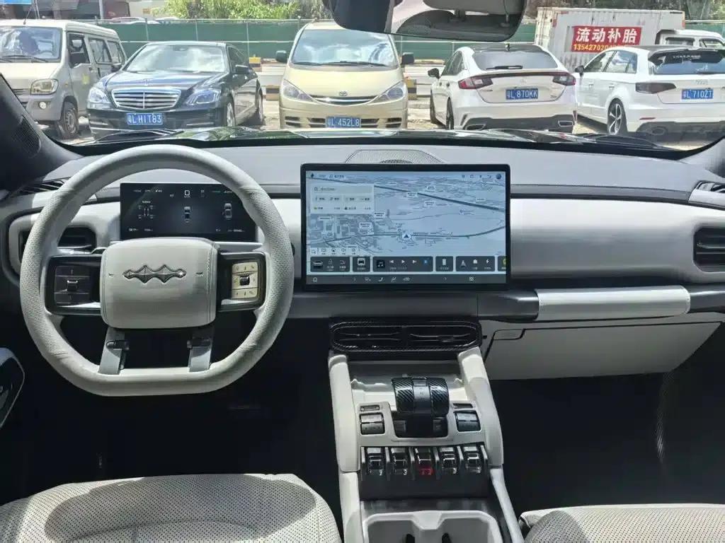 Titanium 3 2025 501KM AWD Max Edition — миниатюра 4