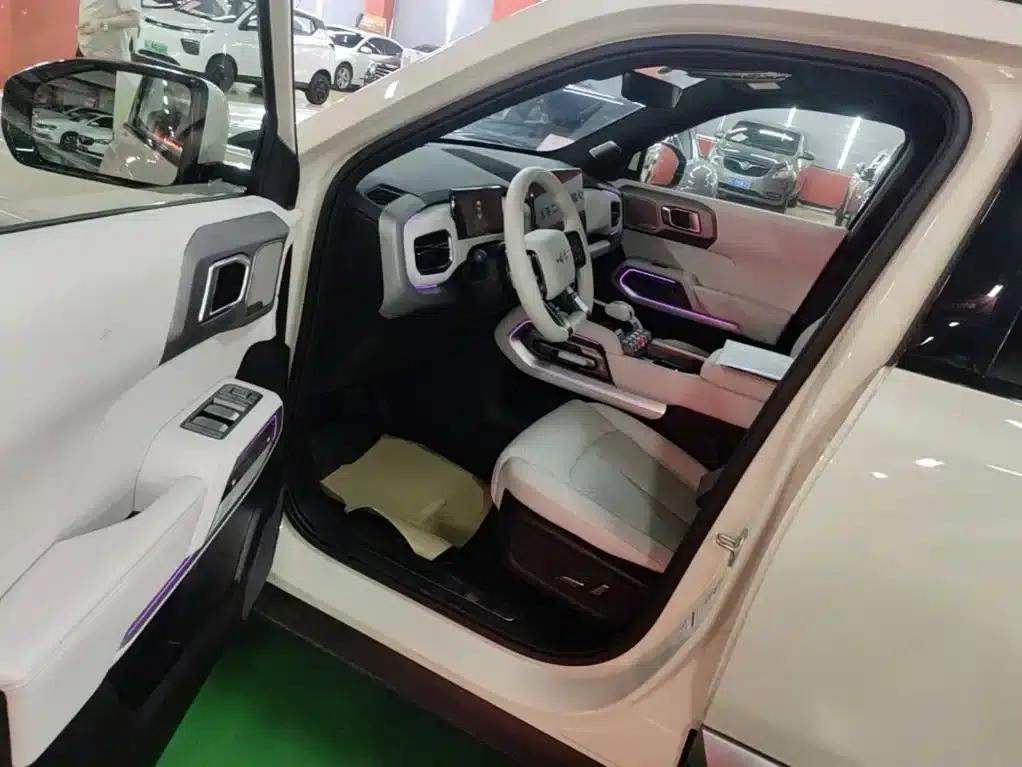 Titanium 3 2025 Model 501KM AWD Ultra Edition — миниатюра 16