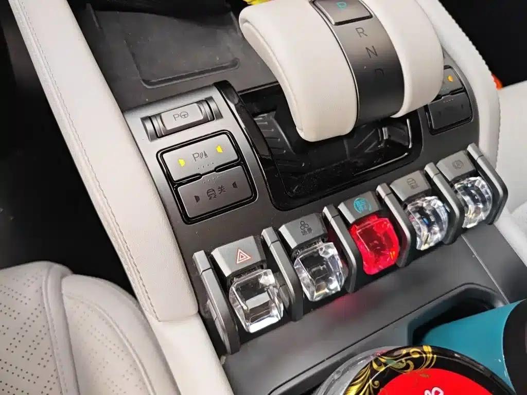 Titanium 3 2025 501KM AWD Max Edition — миниатюра 12