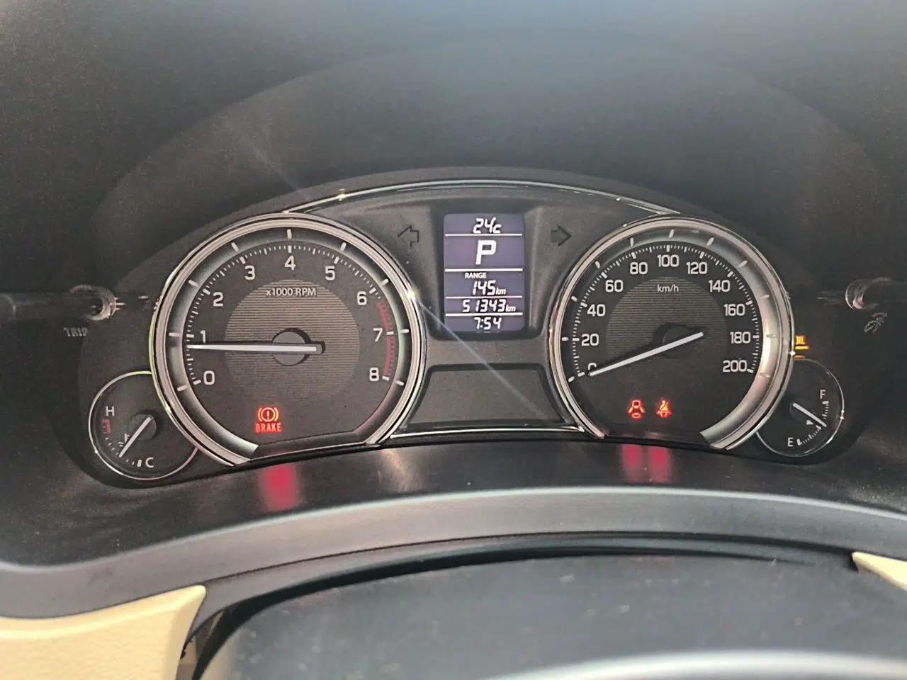 Suzuki Alivio 2015 1.6L Automatic Comfort Model — миниатюра 11