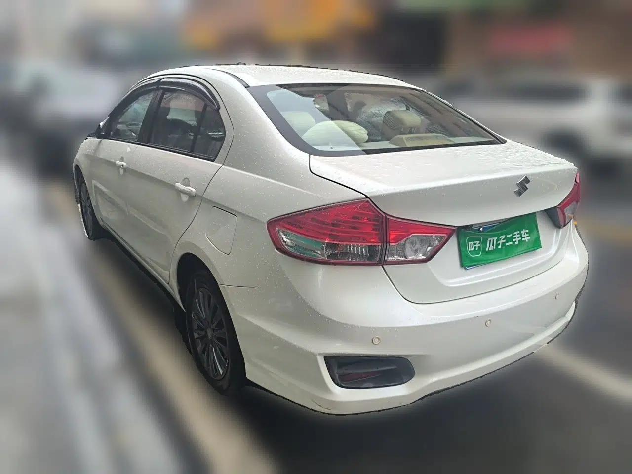 Suzuki Alivio 2015 1.6L Automatic Comfort Model — миниатюра 4