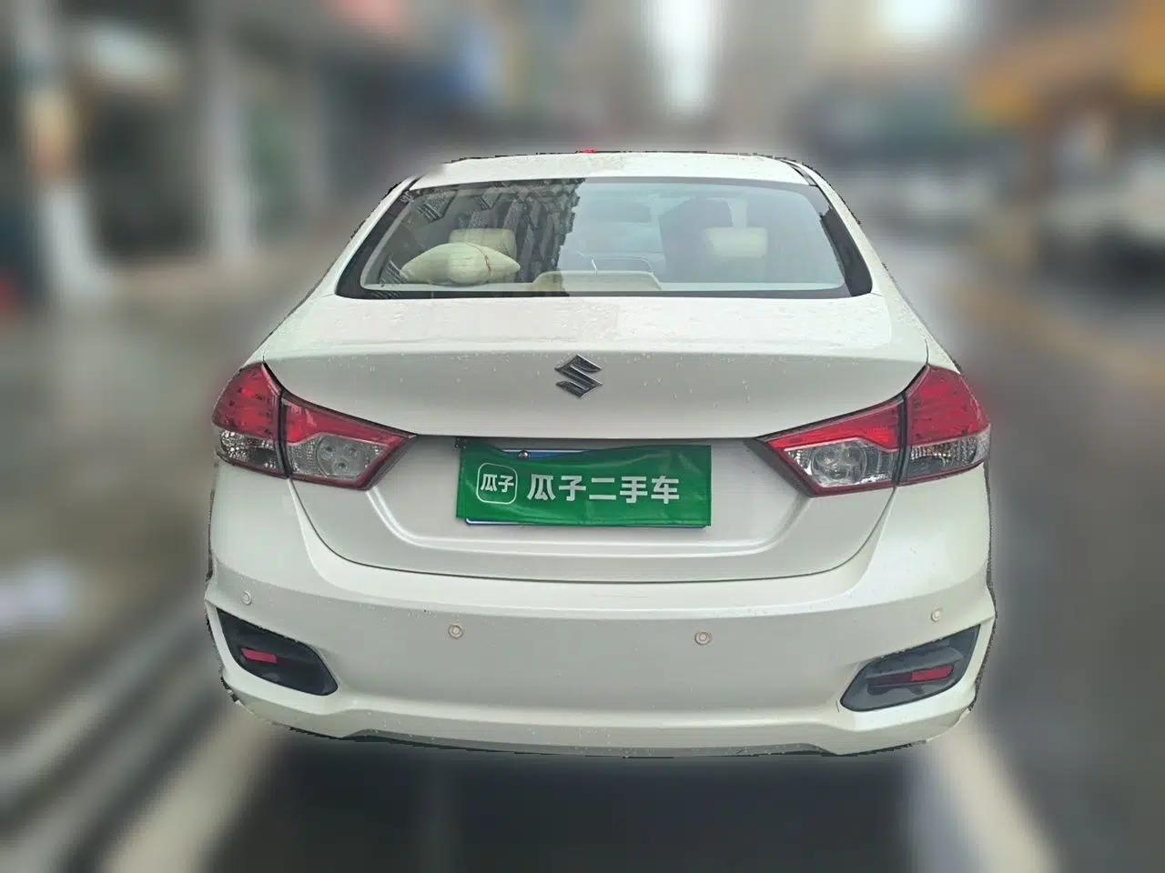 Suzuki Alivio 2015 1.6L Automatic Comfort Model — миниатюра 5