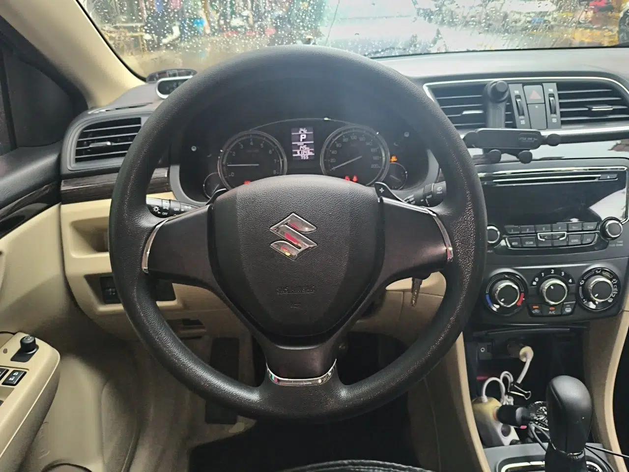 Suzuki Alivio 2015 1.6L Automatic Comfort Model — миниатюра 10