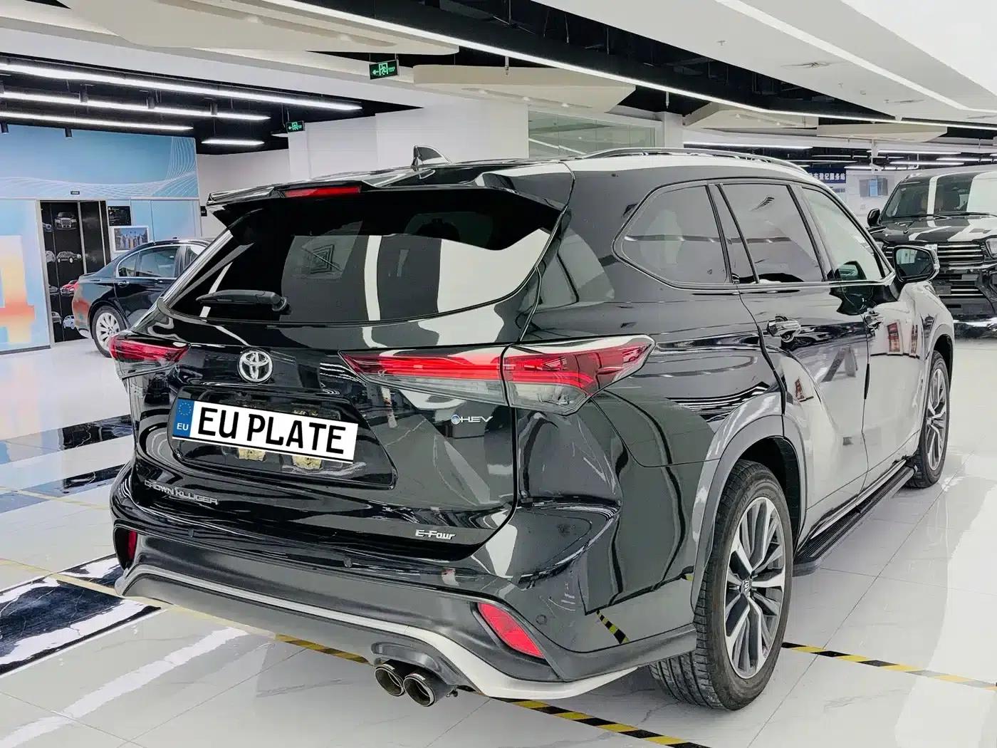 Crown Land Cruiser 2024 2.5L HEV 4WD Premium Edition — миниатюра 6