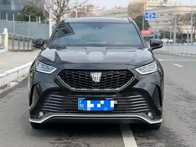 Crown Land Cruiser 2022 2.0T 4WD Supreme Edition — миниатюра 1