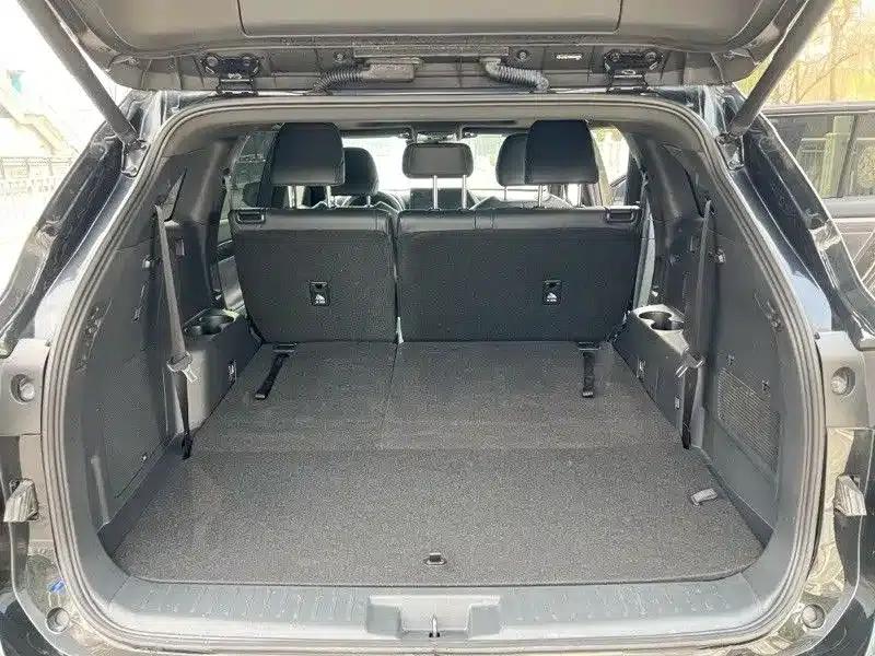 Crown Land Cruiser 2022 2.0T 4WD Supreme Edition — миниатюра 12