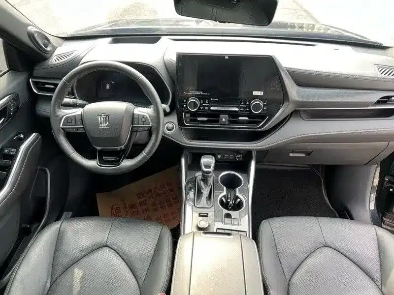 Crown Land Cruiser 2022 2.0T 4WD Supreme Edition — миниатюра 7