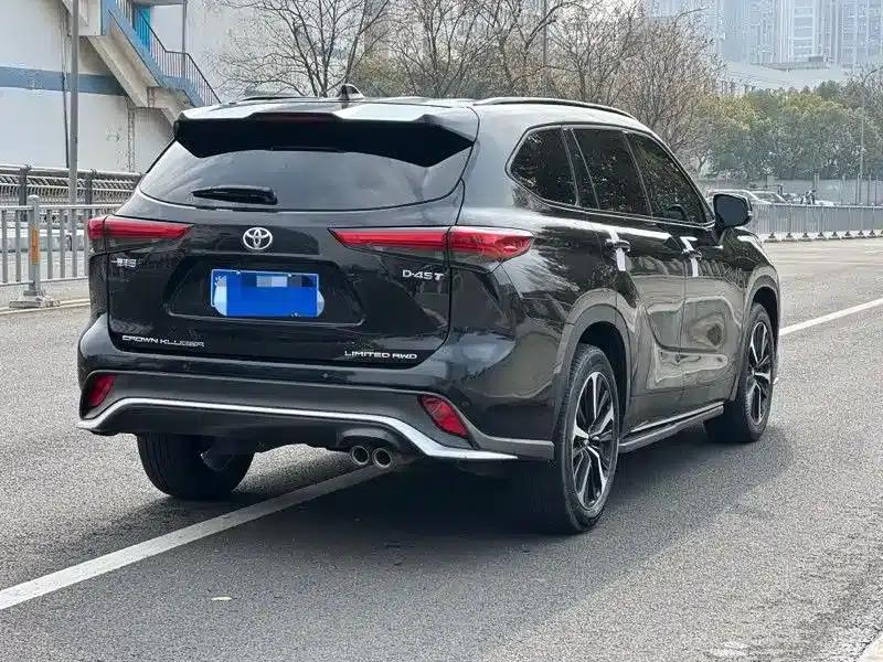 Crown Land Cruiser 2022 2.0T 4WD Supreme Edition — миниатюра 10